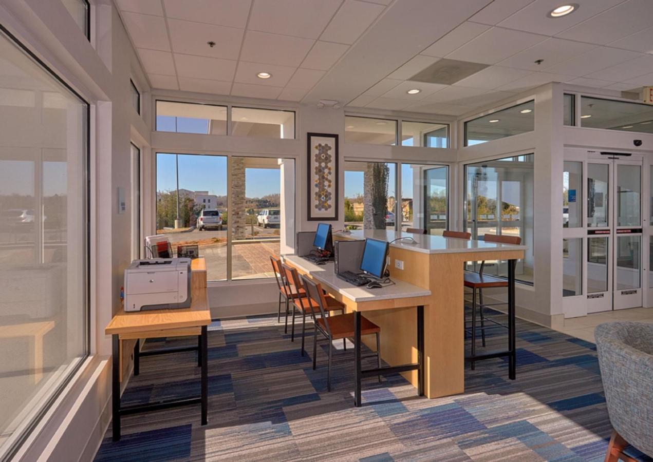 Holiday Inn Express Pigeon Forge - Sevierville By Ihg Exterior photo